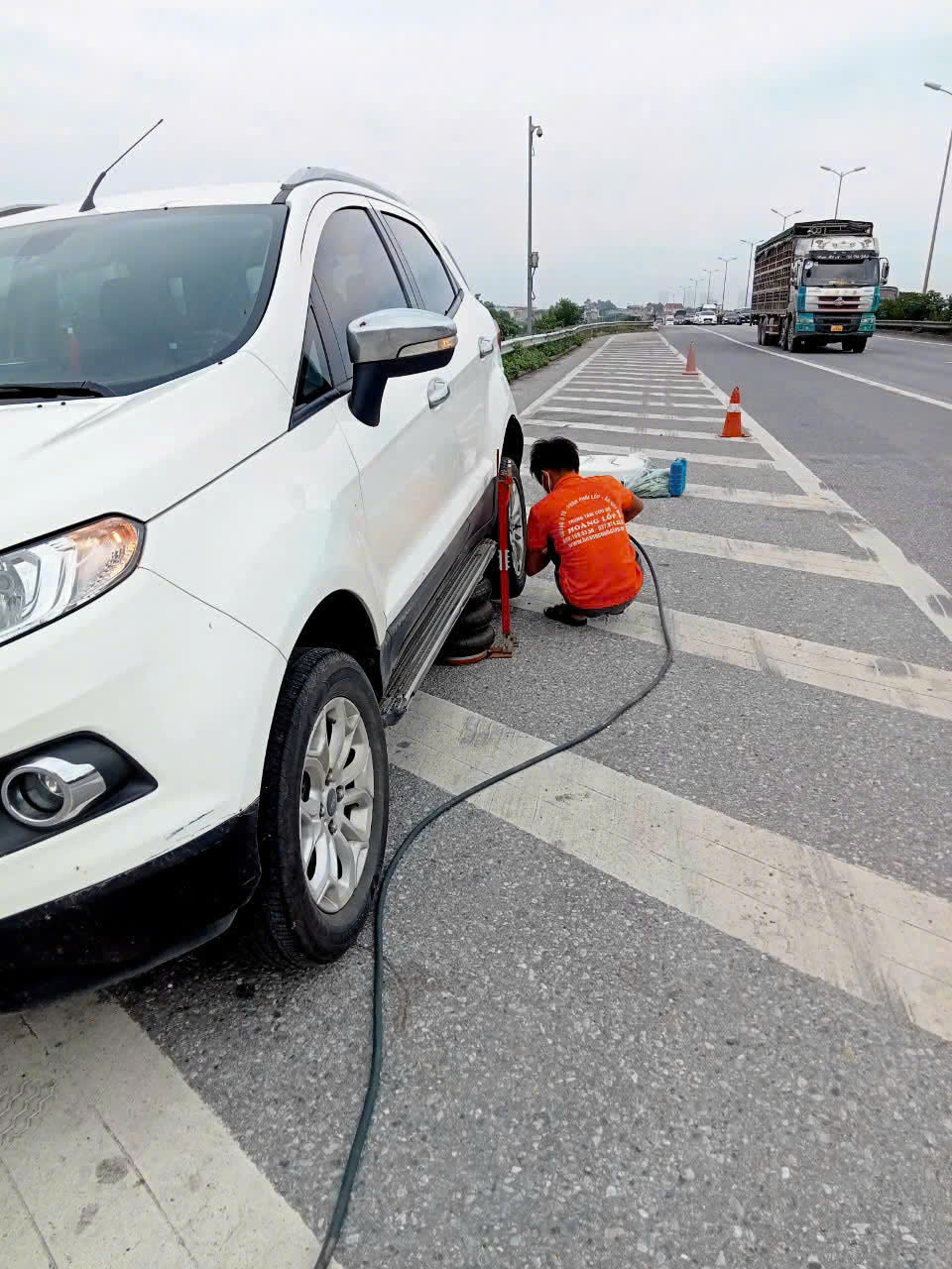 Giá cứu hộ xe ô tô tại Hà Nội