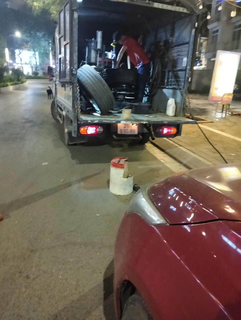 Cứu hộ lốp Yên Nghĩa Hà Nội – Dịch vụ nhanh chóng